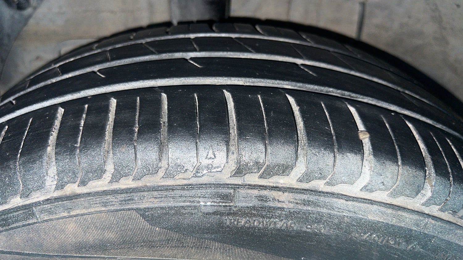 Used 2019 Hyundai Elite i20 Sportz Plus 1.2 Petrol Manual tyres RIGHT REAR TYRE TREAD VIEW
