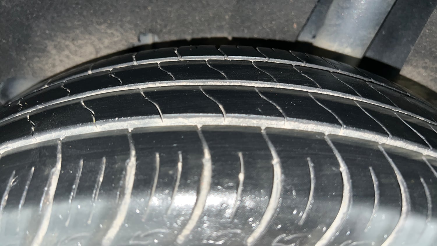 Used 2021 Maruti Suzuki Baleno Delta Petrol Manual tyres LEFT REAR TYRE TREAD VIEW