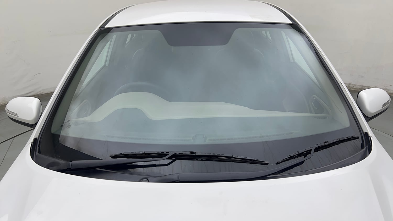 Used 2016 Hyundai Elite i20 Sportz 1.2 Petrol Manual exterior FRONT WINDSHIELD VIEW