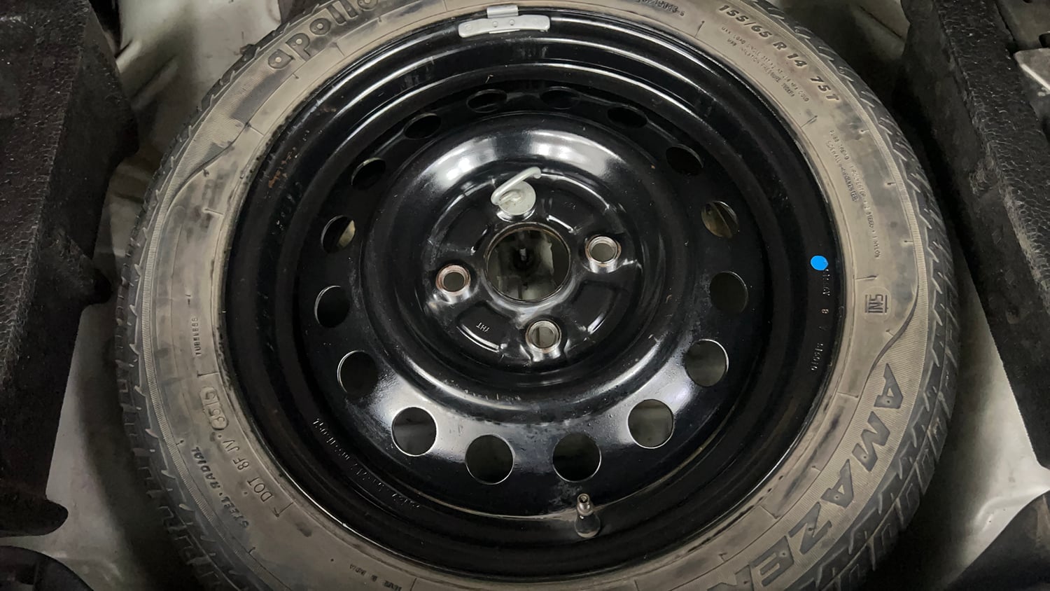 Used 2015 Maruti Suzuki Wagon R VXI Petrol Manual tyres SPARE TYRE VIEW