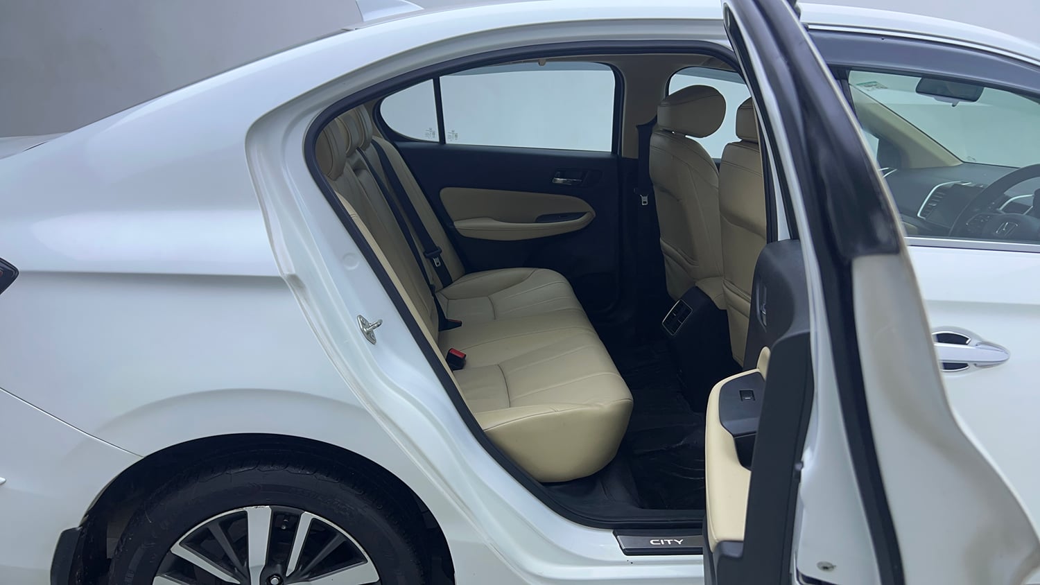 Used 2021 Honda City ZX Petrol Petrol Manual interior RIGHT SIDE REAR DOOR CABIN VIEW