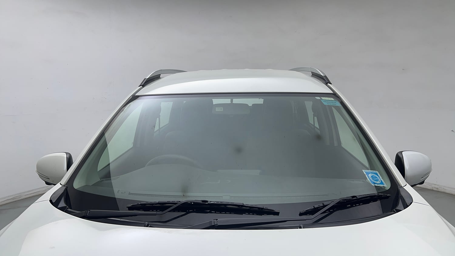 Used 2023 Maruti Suzuki XL6 Alpha Plus MT Petrol Petrol Manual exterior FRONT WINDSHIELD VIEW