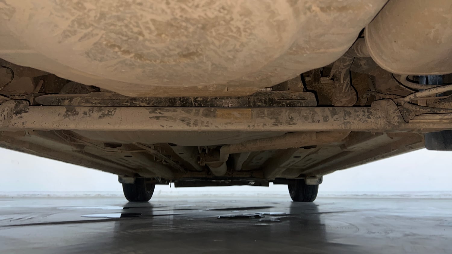 Used 2025 Tata Altroz XZA Petrol Petrol Automatic extra REAR UNDERBODY VIEW (TAKEN FROM REAR)