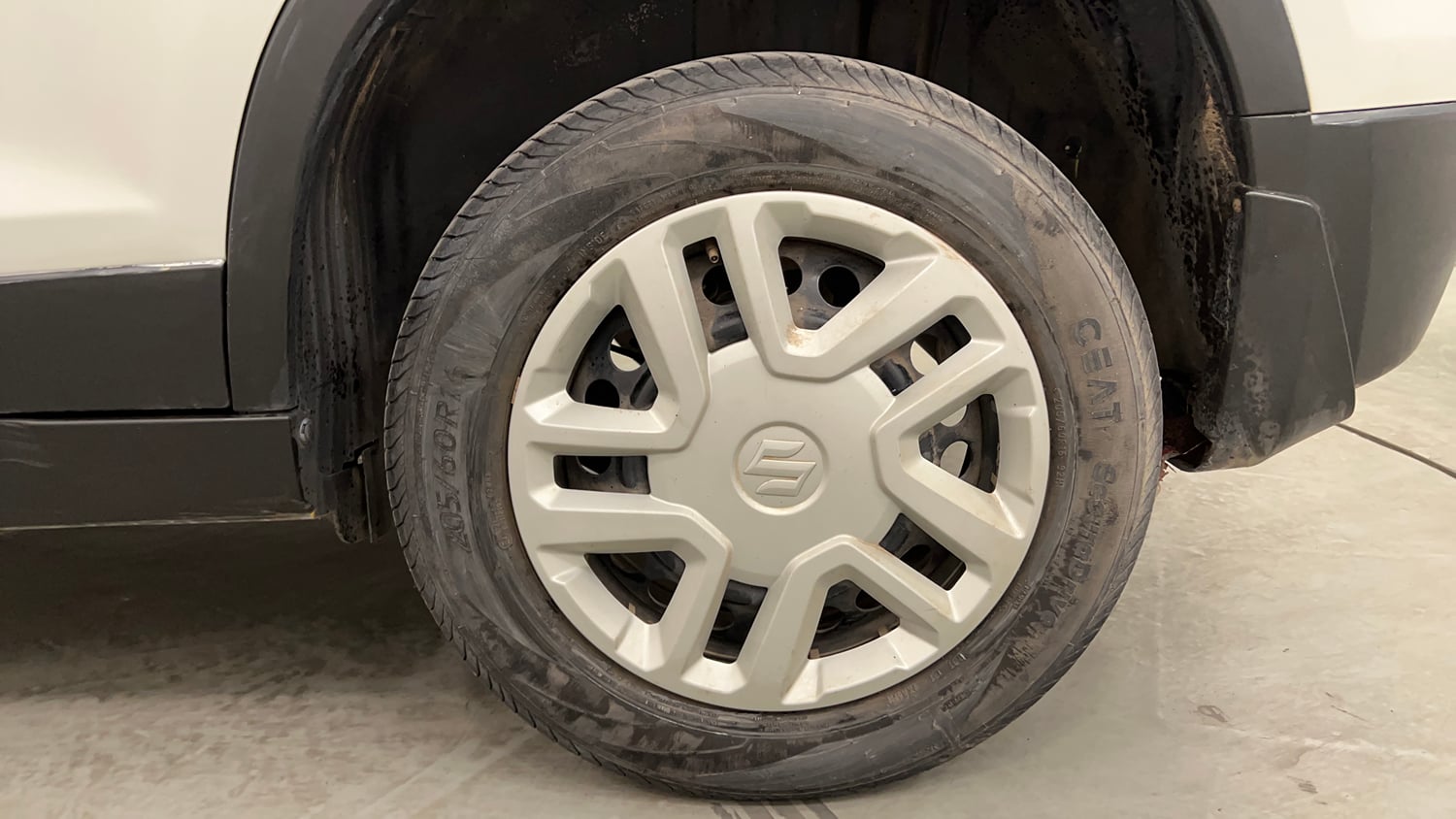 Used 2022 maruti-suzuki Vitara Brezza VXi Petrol Manual tyres LEFT REAR TYRE RIM VIEW