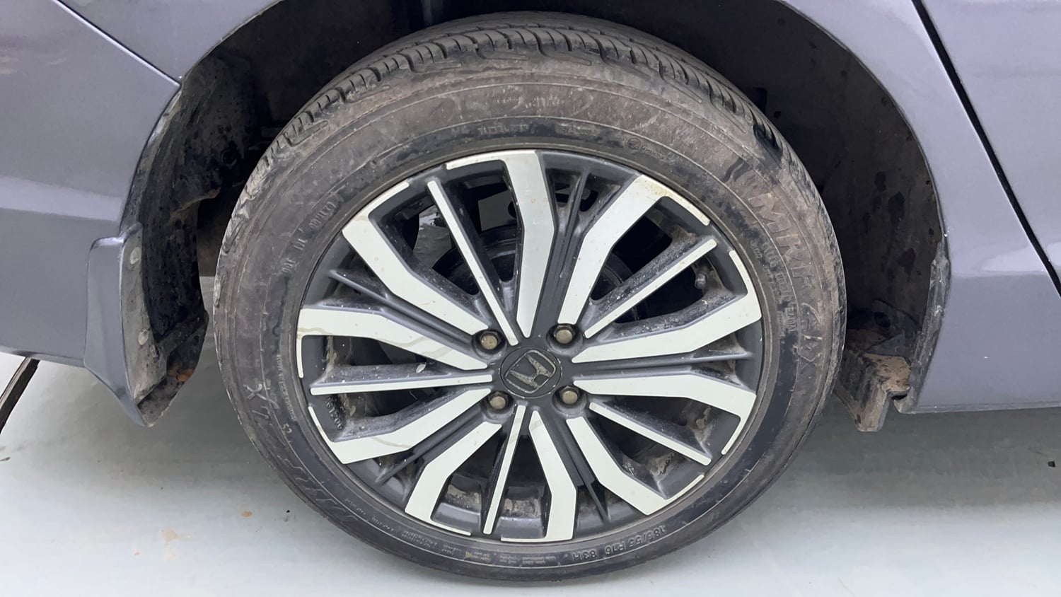 Used 2017 Honda City ZX CVT Petrol Petrol Automatic tyres RIGHT REAR TYRE RIM VIEW