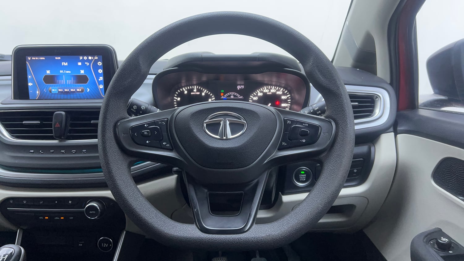 Used 2022 Tata Altroz XZ Petrol Petrol Manual interior STEERING VIEW
