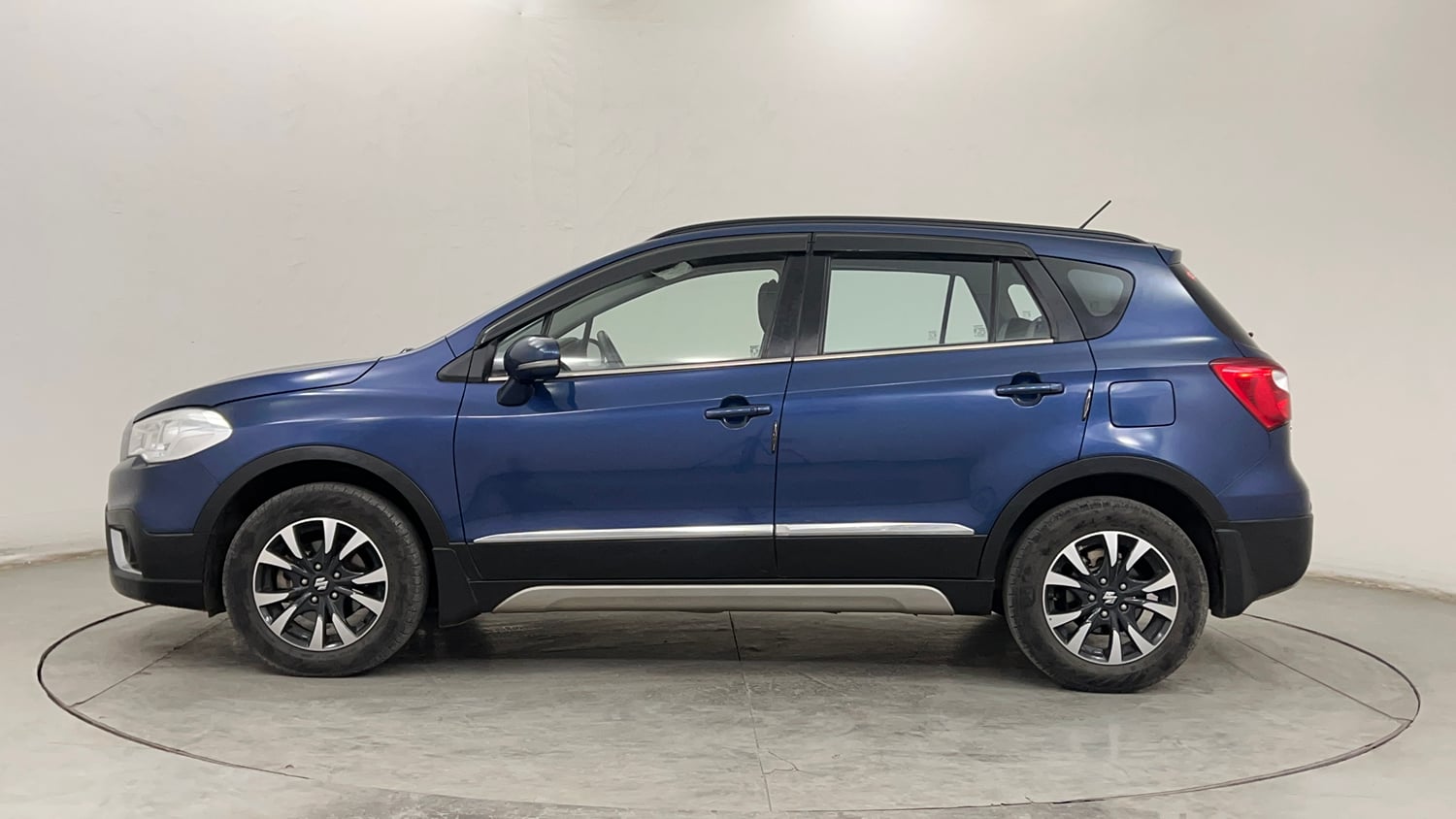 Used 2021 Maruti Suzuki S-Cross Zeta Petrol Manual exterior LEFT SIDE VIEW