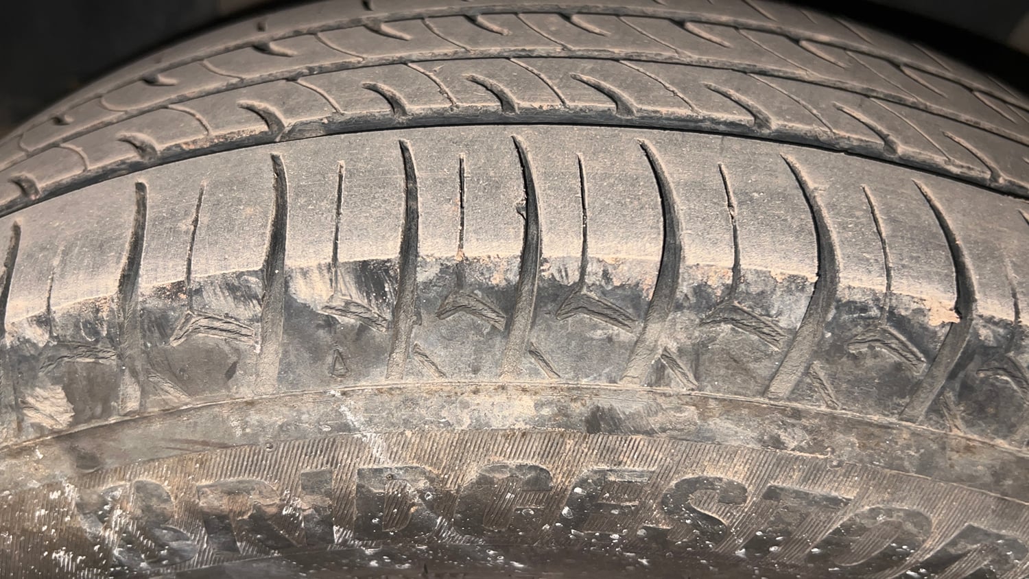 Used 2022 Renault Kwid RXT 1.0 (O) Petrol Manual tyres LEFT FRONT TYRE TREAD VIEW