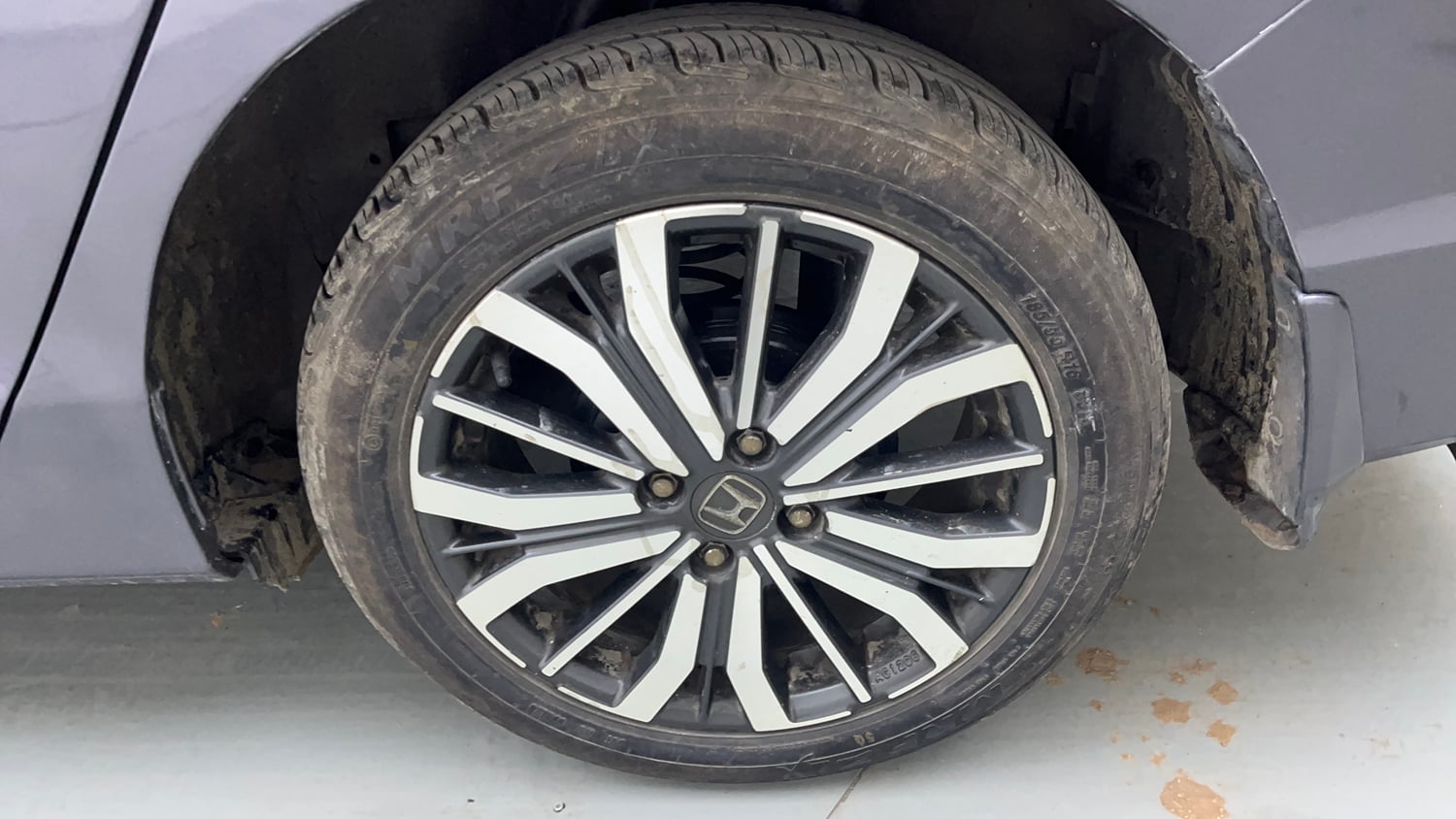 Used 2017 Honda City ZX CVT Petrol Petrol Automatic tyres LEFT REAR TYRE RIM VIEW