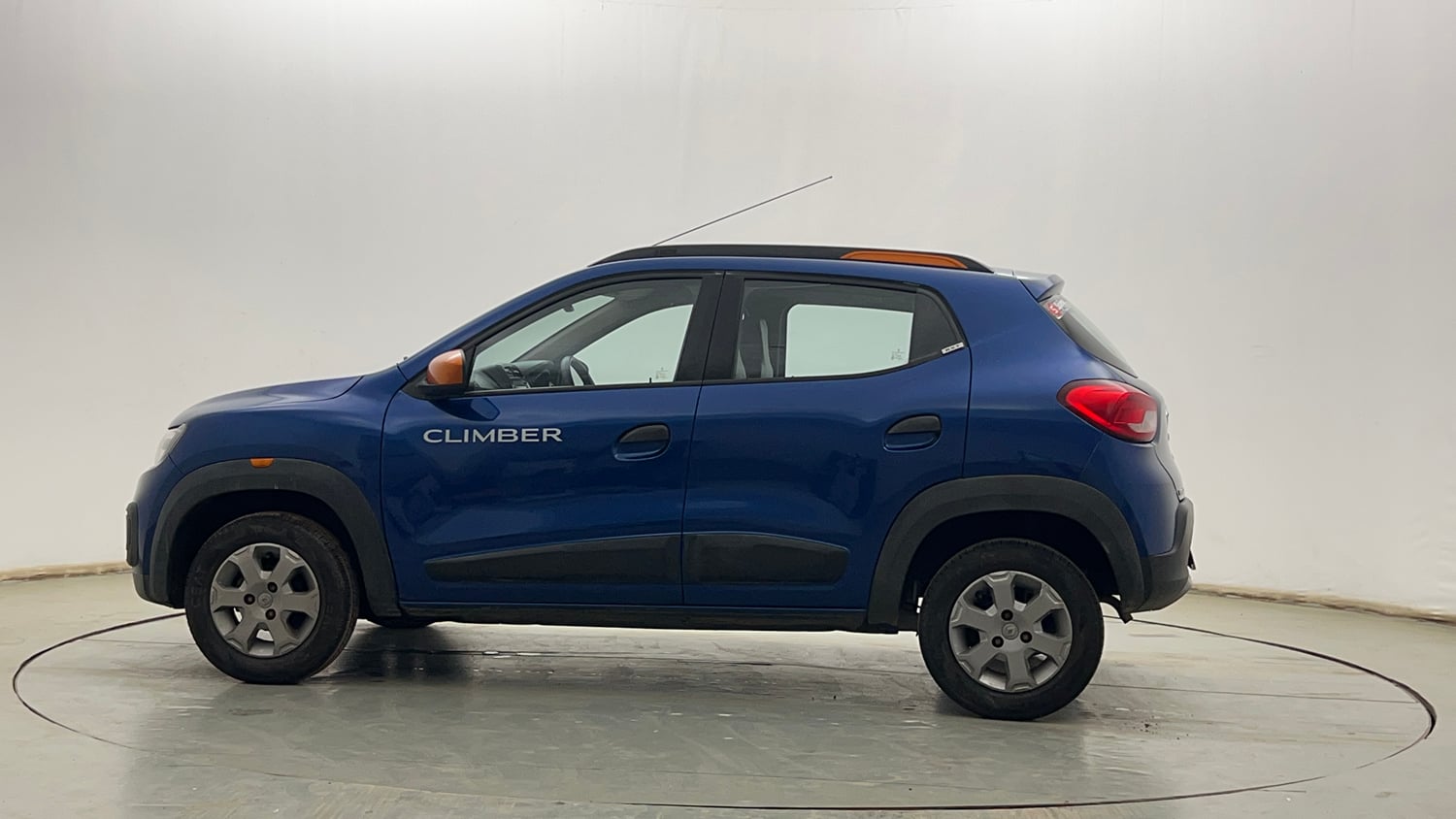 Used 2018 Renault Kwid CLIMBER 1.0 Petrol Manual exterior LEFT SIDE VIEW