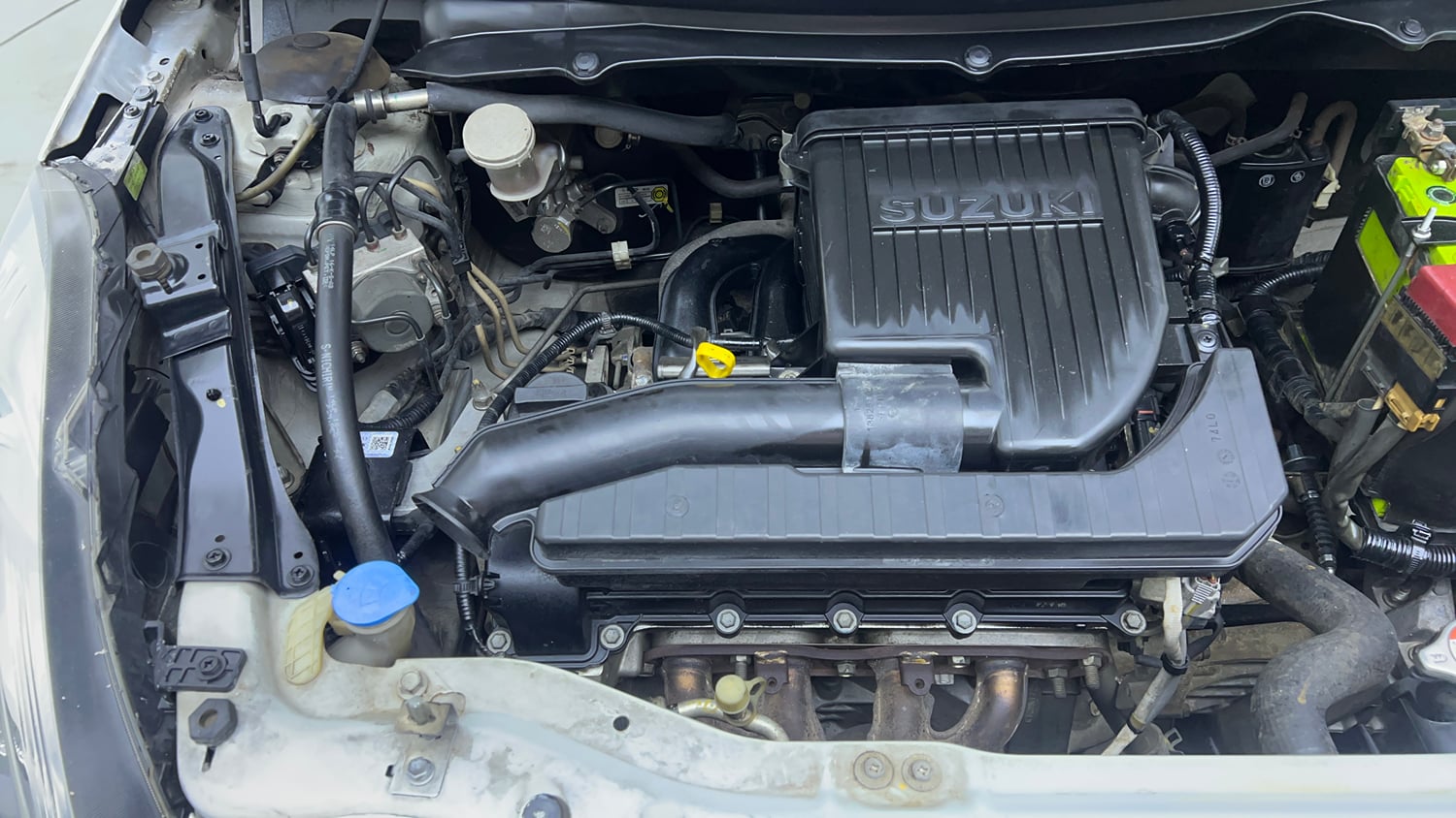 Used 2016 Maruti Suzuki Swift Dzire ZXI Petrol Manual engine ENGINE RIGHT SIDE VIEW
