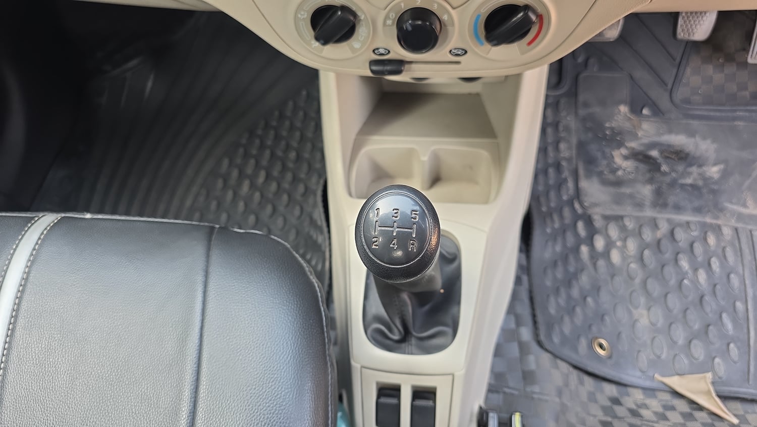 Used 2022 Maruti Suzuki Alto 800 Vxi Plus Petrol Manual interior GEAR  KNOB VIEW