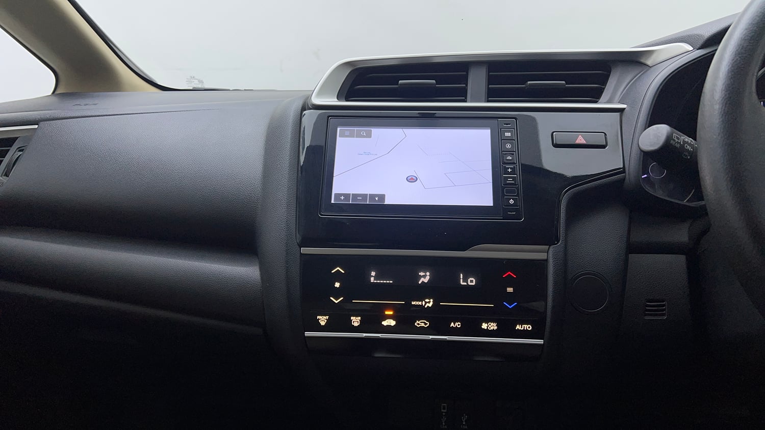 Used 2019 Honda Jazz VX Petrol Petrol Manual interior MUSIC SYSTEM & AC CONTROL VIEW
