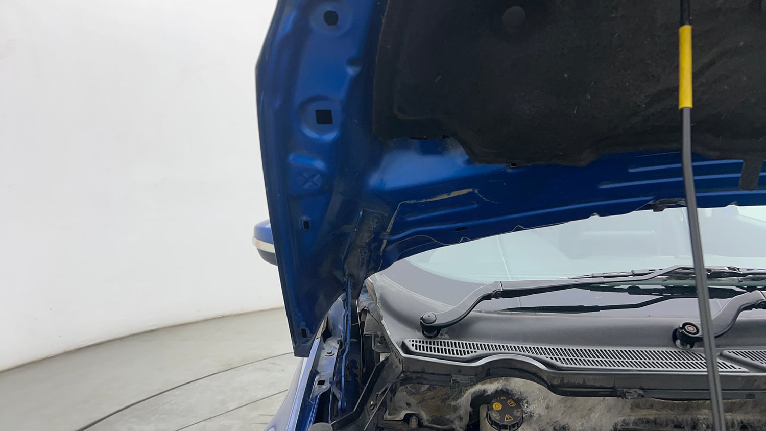 Used 2018 Ford EcoSport Trend + 1.5L Ti-VCT AT Petrol Automatic engine ENGINE RIGHT SIDE HINGE & APRON VIEW