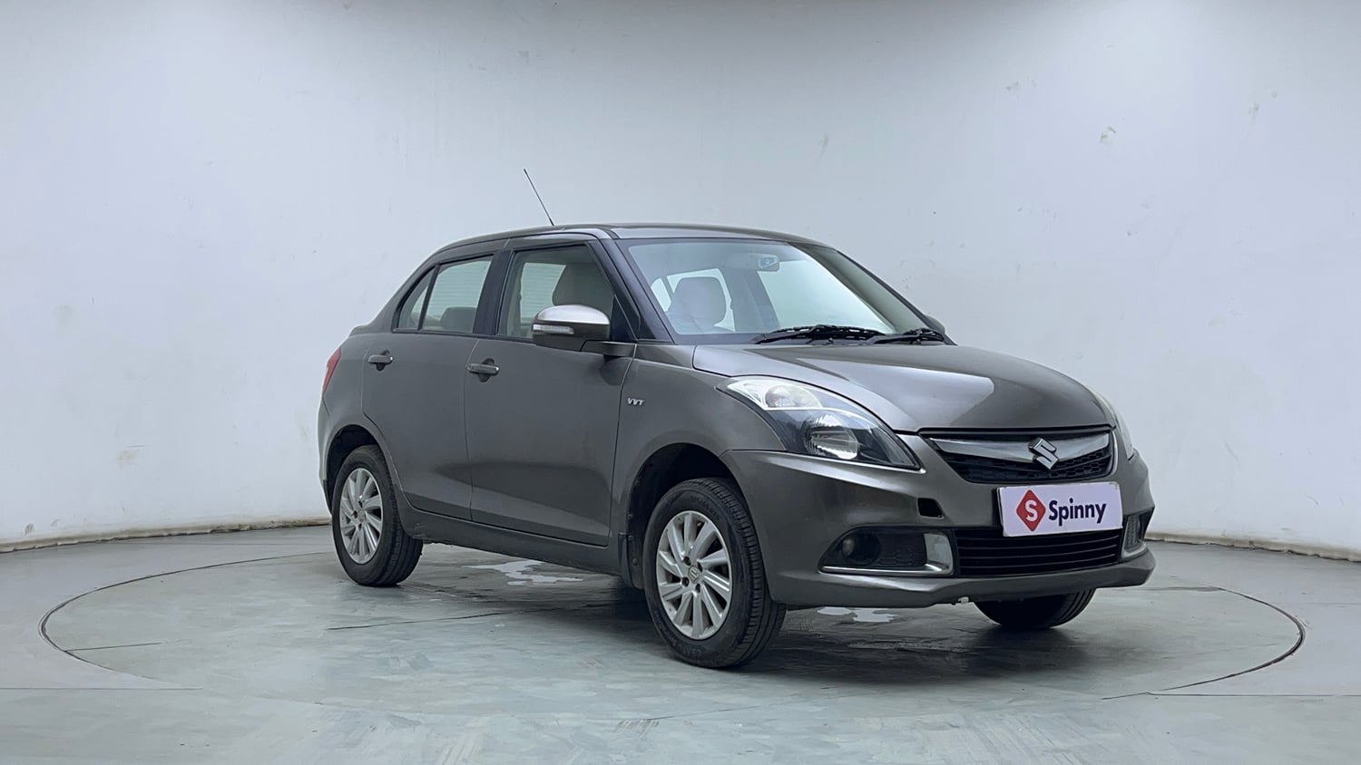 Used 2015 Maruti Suzuki Swift Dzire ZXI Petrol Manual exterior RIGHT FRONT CORNER VIEW