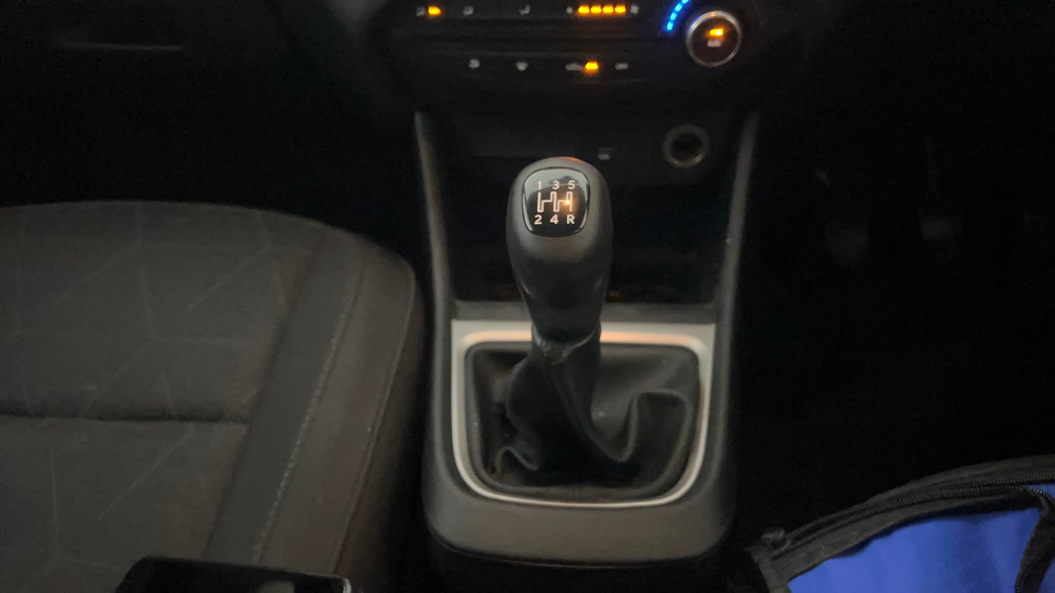 Used 2022 Tata Punch Accomplished MT Petrol Manual interior GEAR  KNOB VIEW