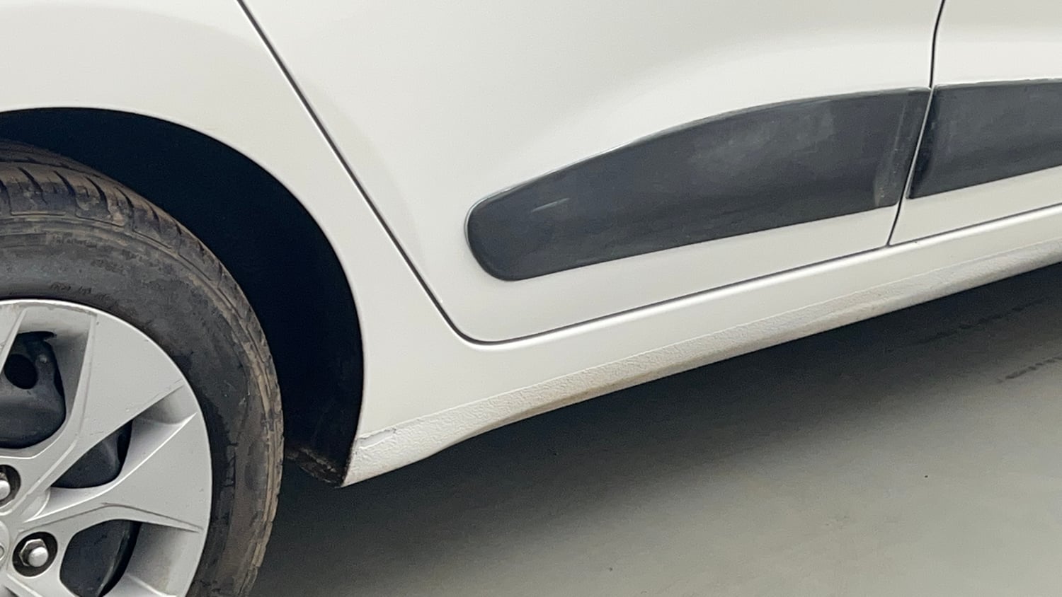Used 2020 Hyundai Xcent S Petrol Manual dents MINOR DENT