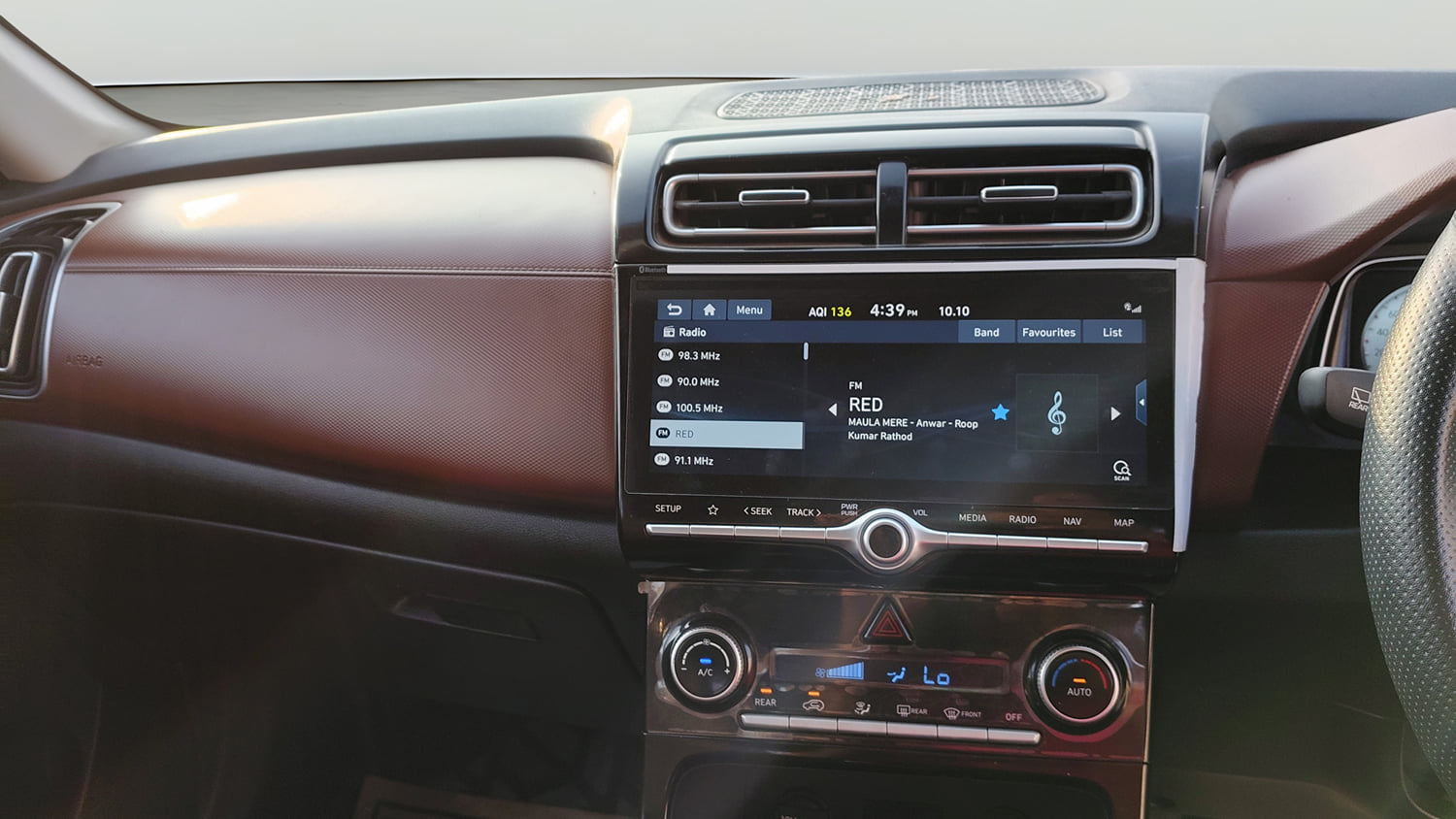 Used 2022 Hyundai Alcazar Signature (O) 6 STR 1.5 Diesel AT Diesel Automatic interior MUSIC SYSTEM & AC CONTROL VIEW