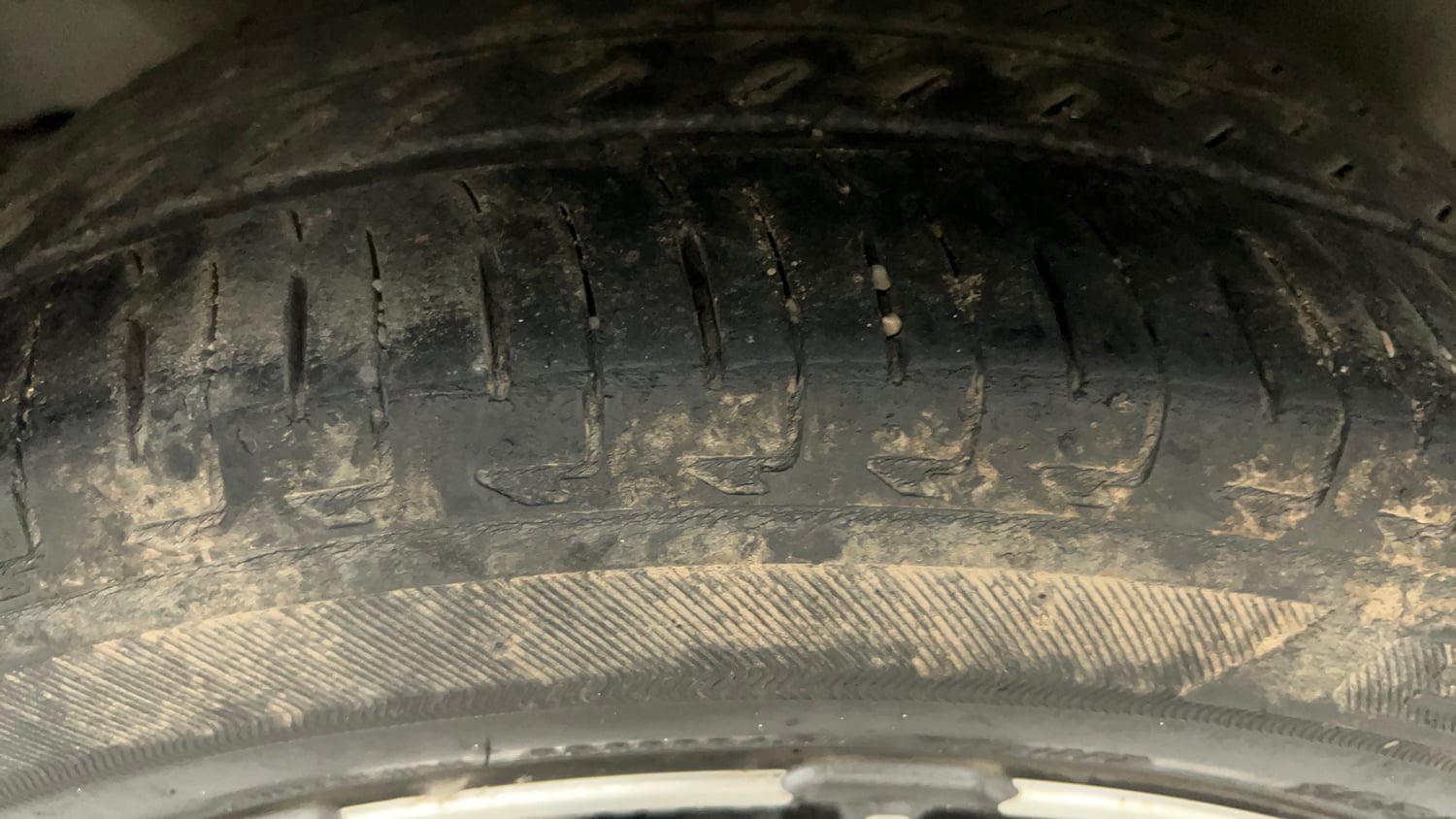 Used 2017 Honda City VX CVT Petrol Petrol Automatic tyres RIGHT REAR TYRE TREAD VIEW