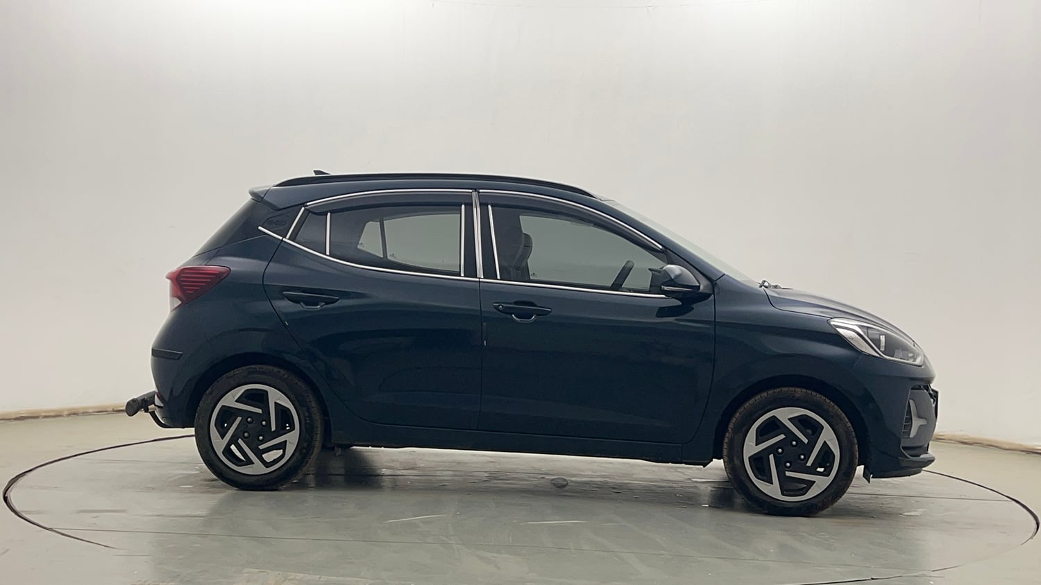 Used 2026 Hyundai Grand i10 Nios Sportz 1.2 Kappa VTVT Petrol Manual exterior RIGHT SIDE VIEW