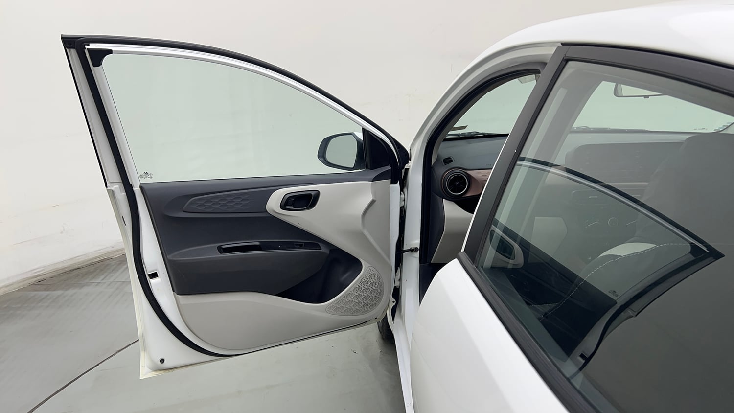Used 2023 Hyundai Aura S 1.2 Petrol Petrol Manual interior LEFT FRONT DOOR OPEN VIEW
