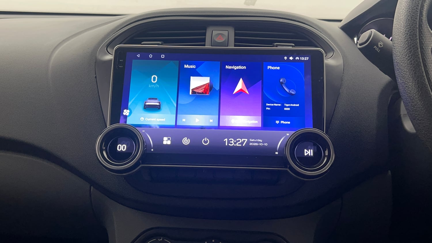 Used 2020 Tata Tigor Revotron XZ Petrol Manual top_features Integrated (in-dash) music system