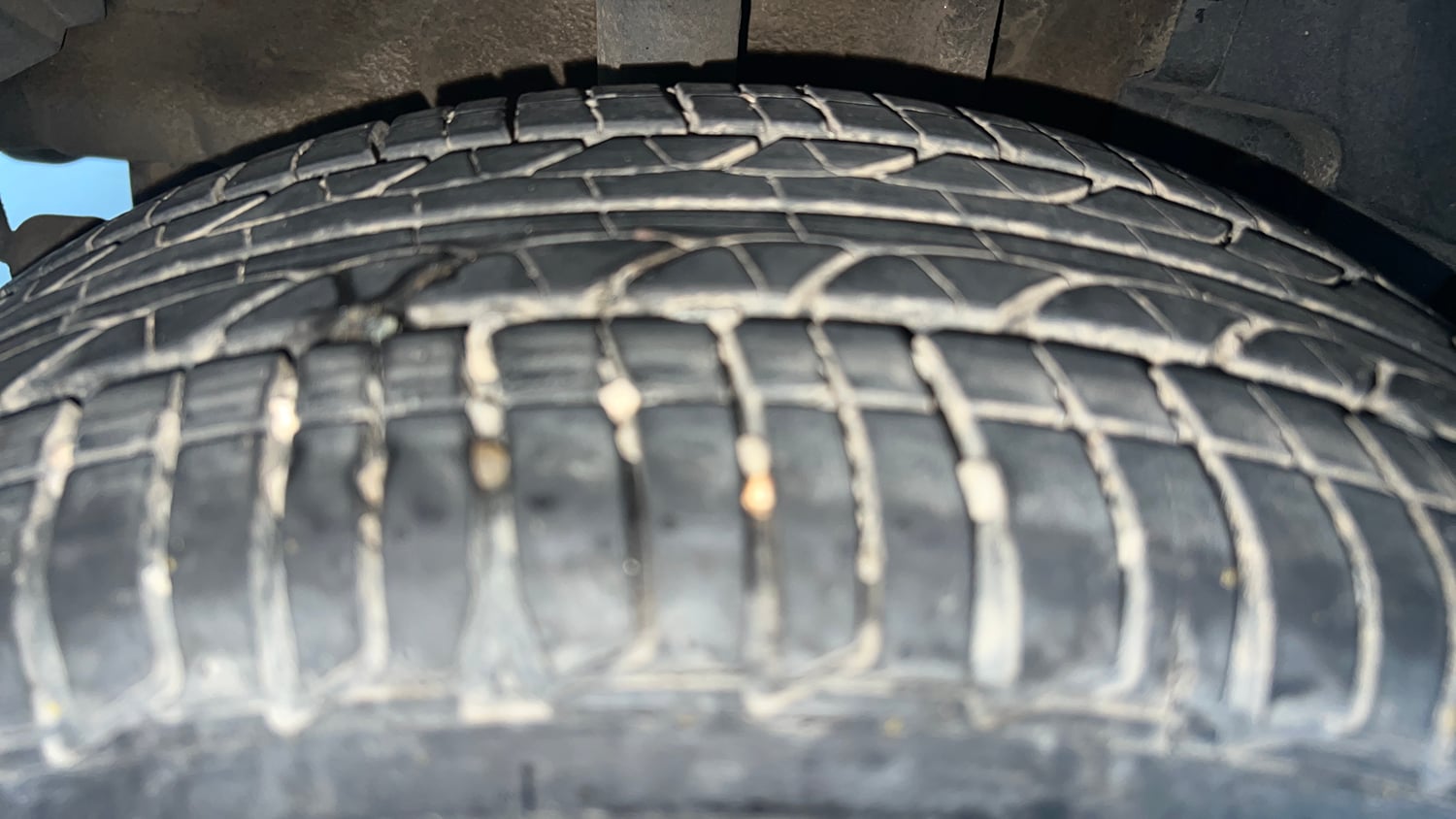 Used 2023 Tata Tigor XZ Plus Petrol Manual tyres RIGHT FRONT TYRE TREAD VIEW