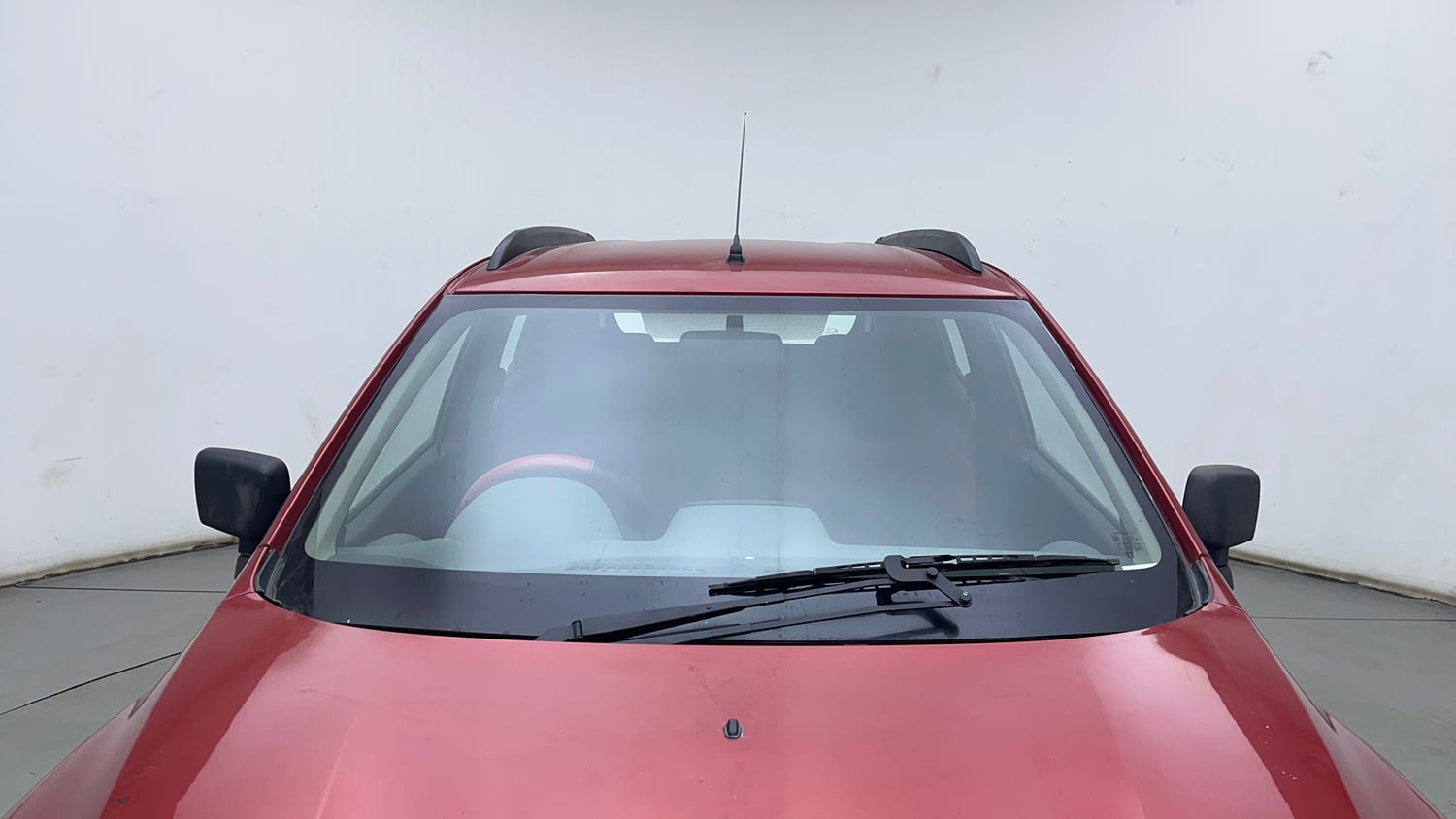 Used 2016 Renault Kwid RXT Petrol Manual exterior FRONT WINDSHIELD VIEW