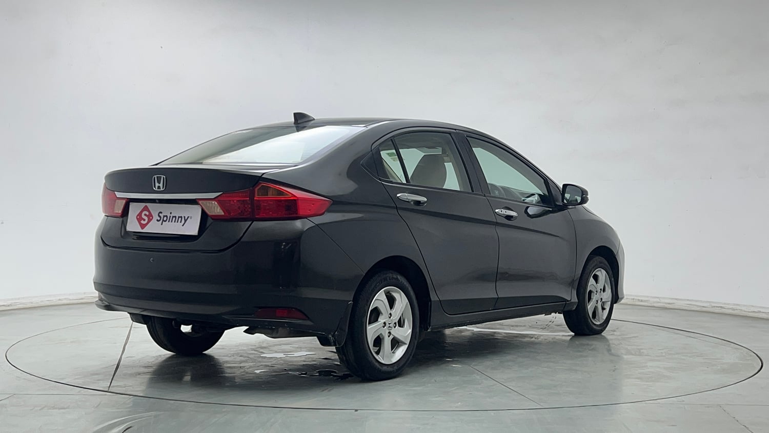 Used 2015 Honda City VX Petrol Manual exterior RIGHT REAR CORNER VIEW