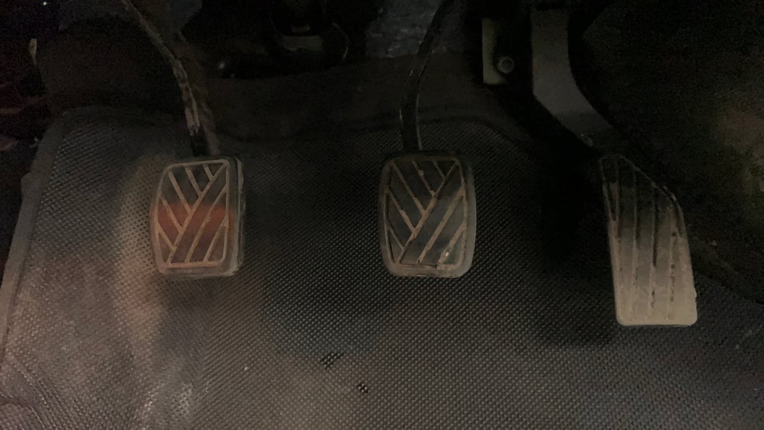 Used 2022 maruti-suzuki Vitara Brezza VXi Petrol Manual interior PEDALS VIEW