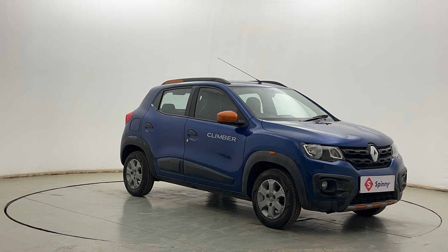 Used 2018 Renault Kwid CLIMBER 1.0 Petrol Manual exterior RIGHT FRONT CORNER VIEW