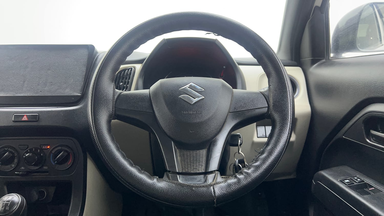 Used 2019 Maruti Suzuki Wagon R 1.0 LXi 1.0 Petrol Manual interior STEERING VIEW