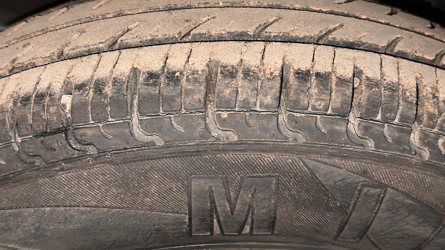 Used 2018 Renault Kwid CLIMBER 1.0 Petrol Manual tyres RIGHT REAR TYRE TREAD VIEW