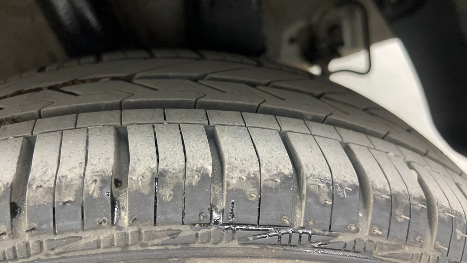 Used 2016 Hyundai Grand i10 Asta AT 1.2 Kappa VTVT Petrol Automatic tyres LEFT REAR TYRE TREAD VIEW