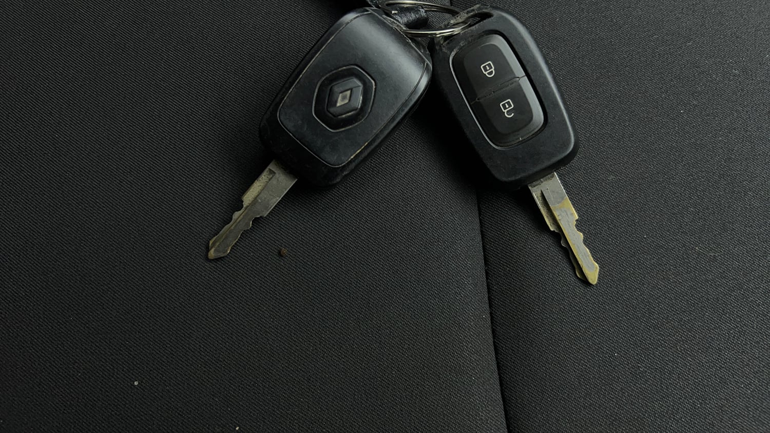 Used 2019 Renault Kwid RXL Petrol Manual extra CAR KEY VIEW