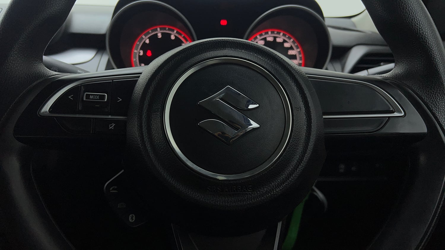 Used 2021 Maruti Suzuki Swift VXi Petrol Manual top_features Airbags