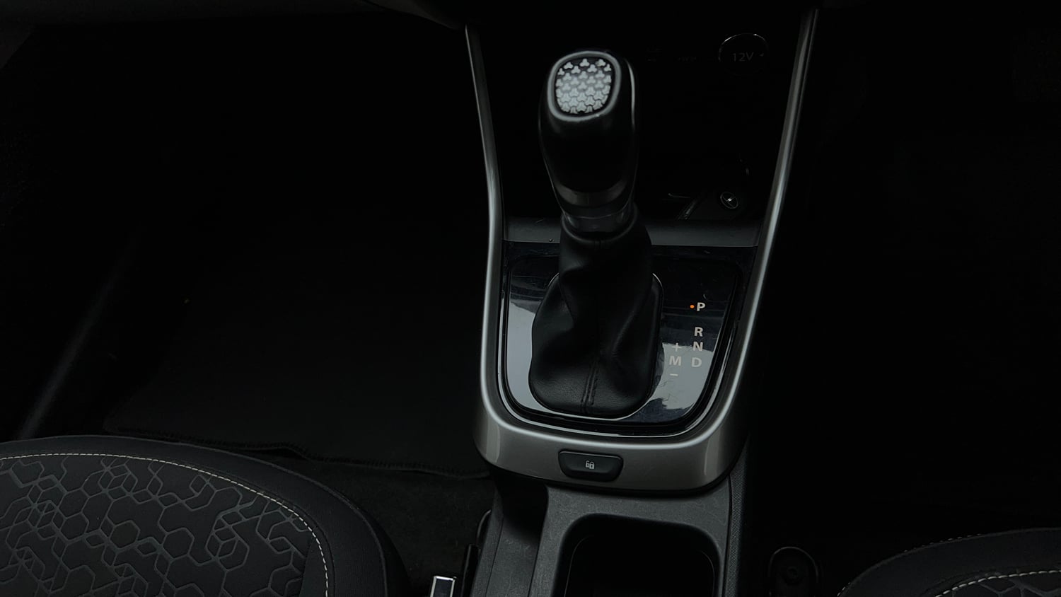 Used 2025 Tata Altroz XZA Petrol Petrol Automatic interior GEAR  KNOB VIEW