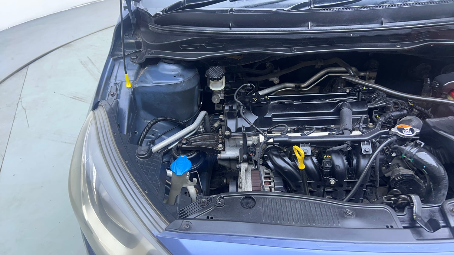 Used 2012 Hyundai i20 Sportz 1.2 Petrol Manual engine ENGINE RIGHT SIDE VIEW