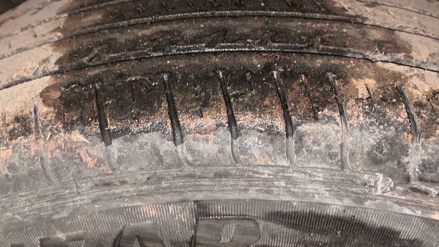 Used 2022 Hyundai Venue SX 1.2 Petrol Petrol Manual tyres LEFT REAR TYRE TREAD VIEW