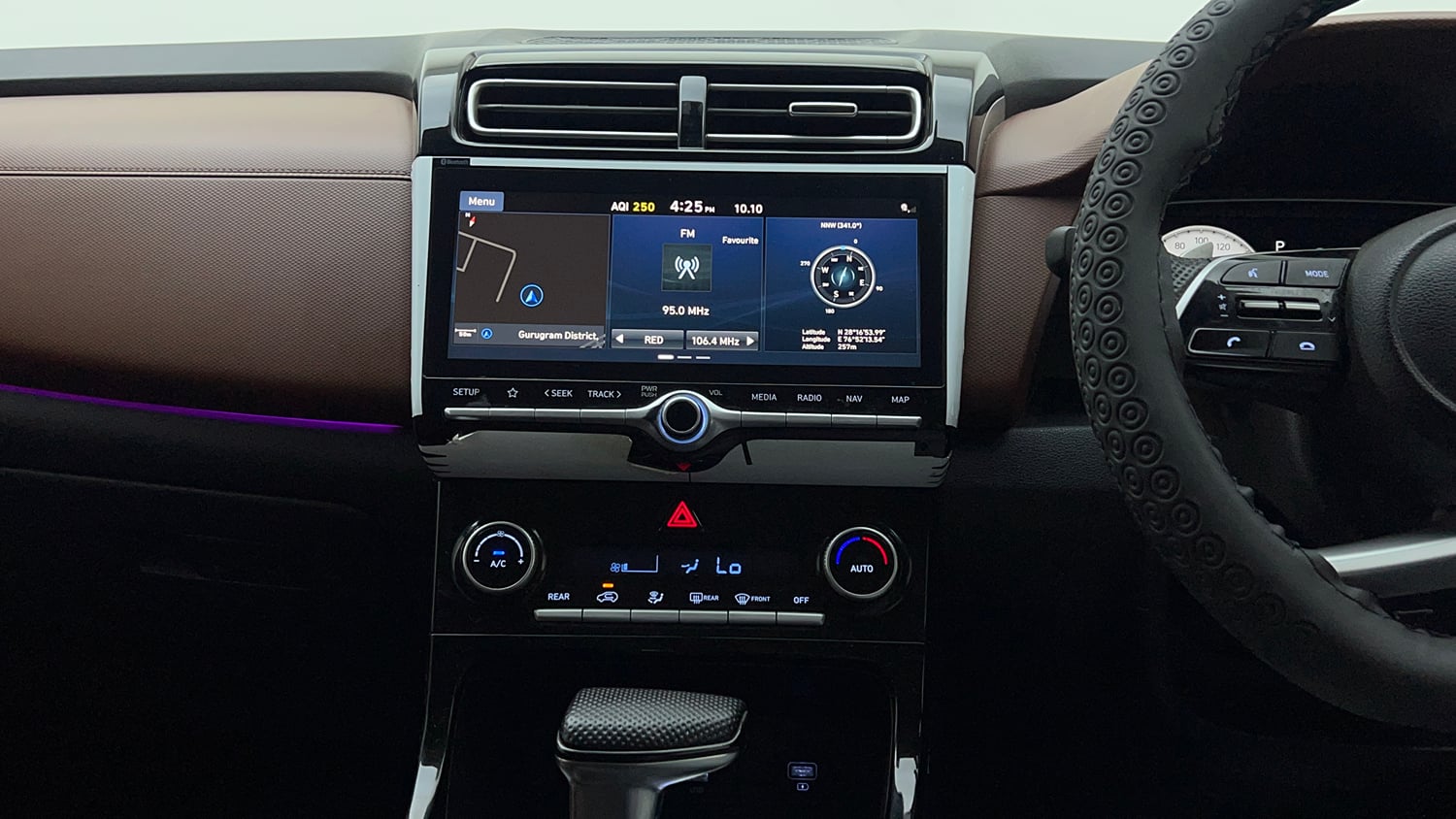 Used 2024 Hyundai Alcazar Platinum (O) 7 Seater 1.5 Diesel AT Diesel Automatic interior MUSIC SYSTEM & AC CONTROL VIEW