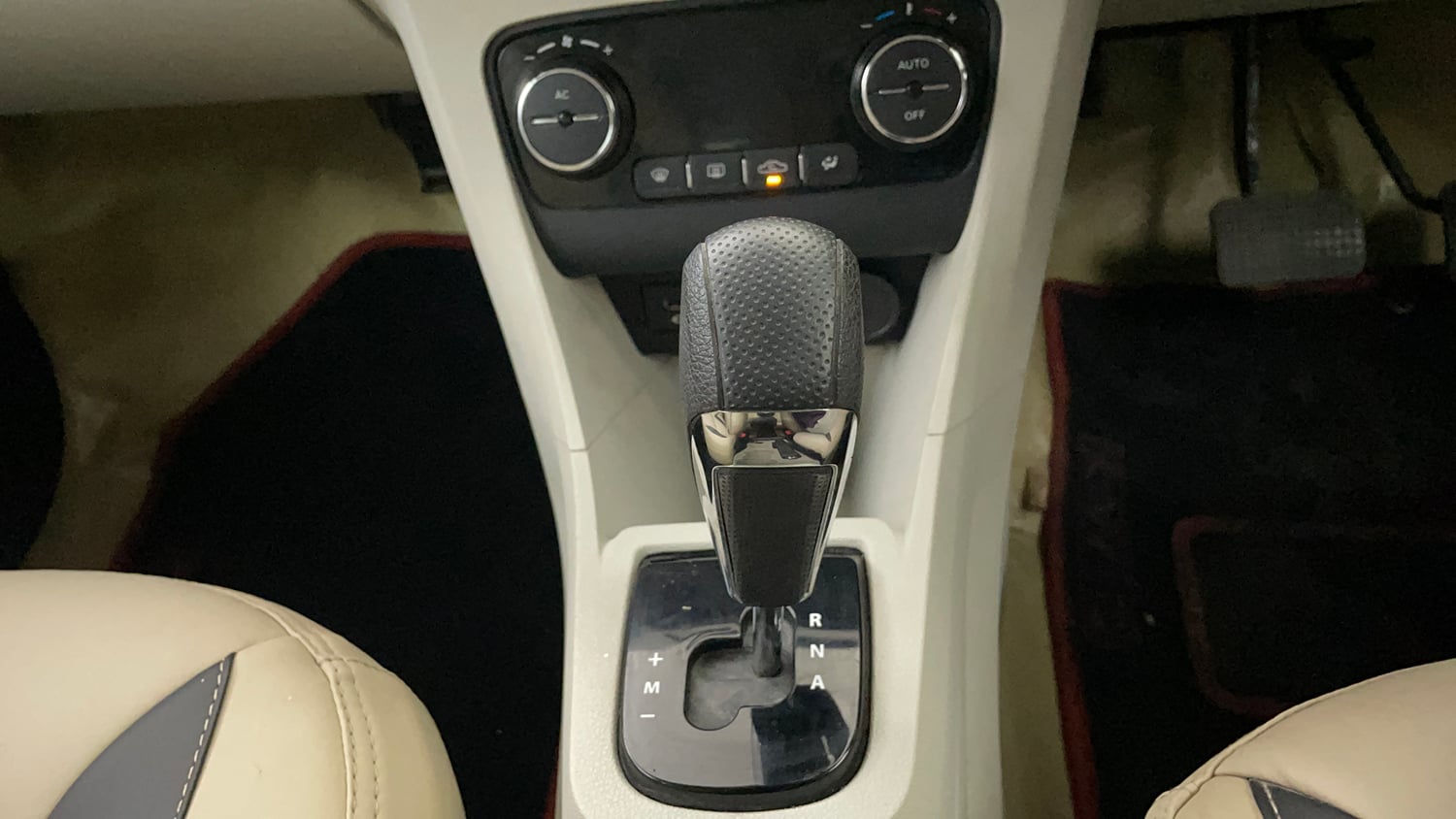 Used 2022 Tata Tigor XZA Plus Petrol Automatic interior GEAR  KNOB VIEW