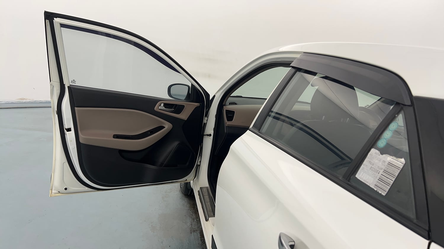 Used 2020 Hyundai Elite i20 Sportz Plus 1.2 Petrol Manual interior LEFT FRONT DOOR OPEN VIEW