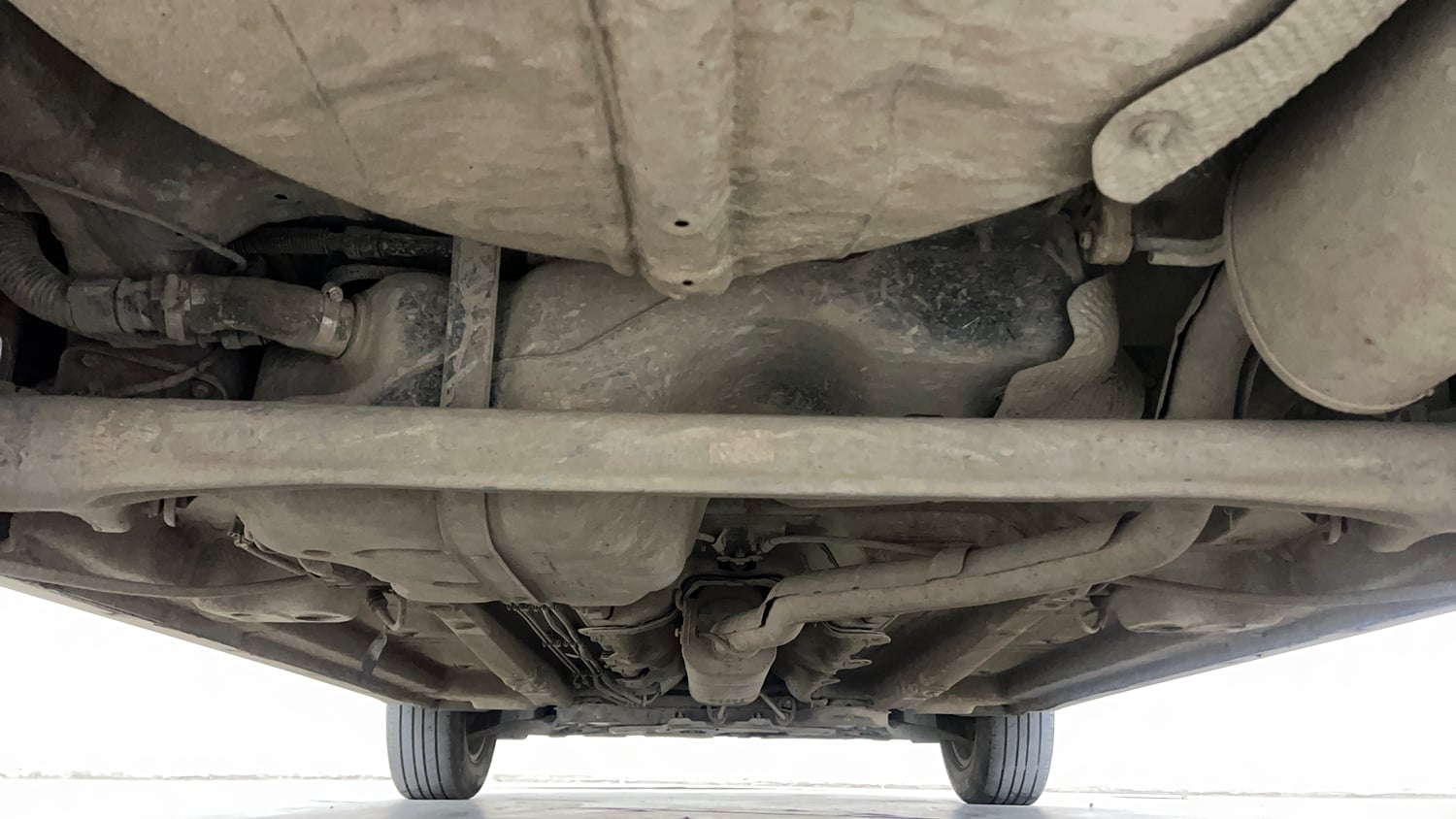 Used 2023 Mahindra XUV 300 W8 (O) 1.2 Petrol AMT Petrol Automatic extra REAR UNDERBODY VIEW (TAKEN FROM REAR)