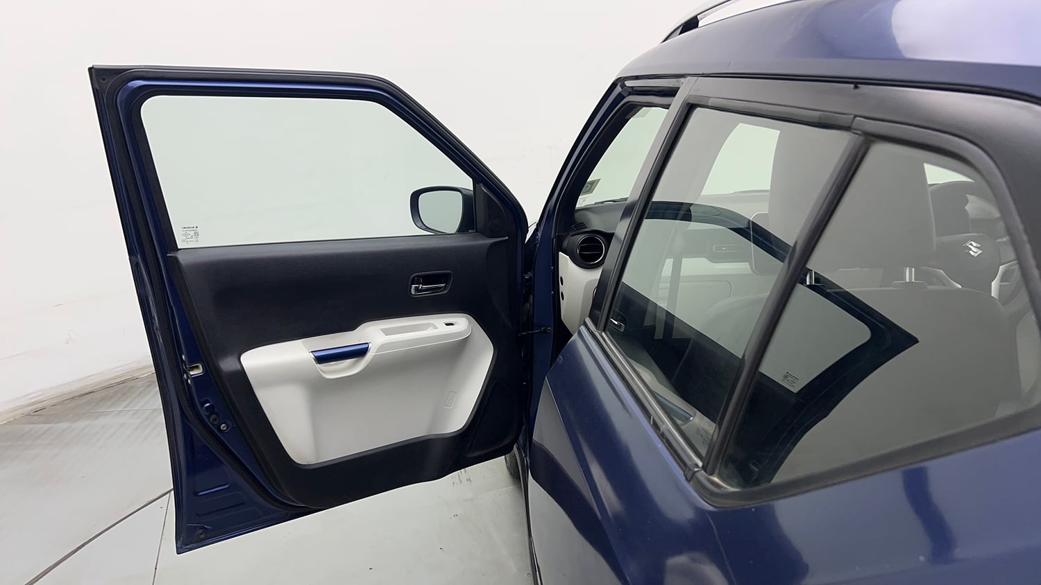 Used 2021 Maruti Suzuki Ignis Zeta 1.2 MT Petrol Manual interior LEFT FRONT DOOR OPEN VIEW