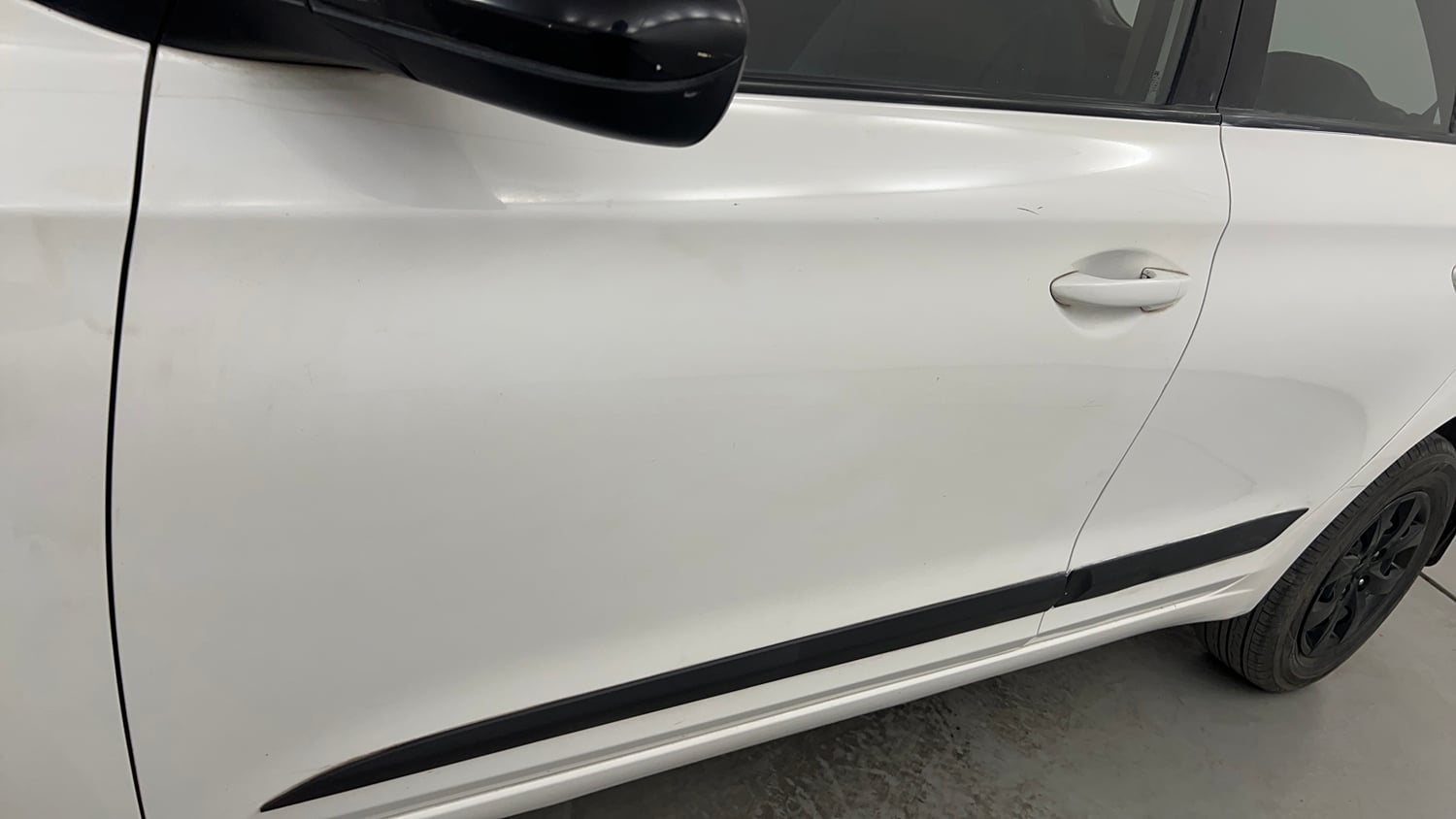 Used 2016 Hyundai Elite i20 Magna 1.2 Petrol Manual dents MINOR SCRATCH