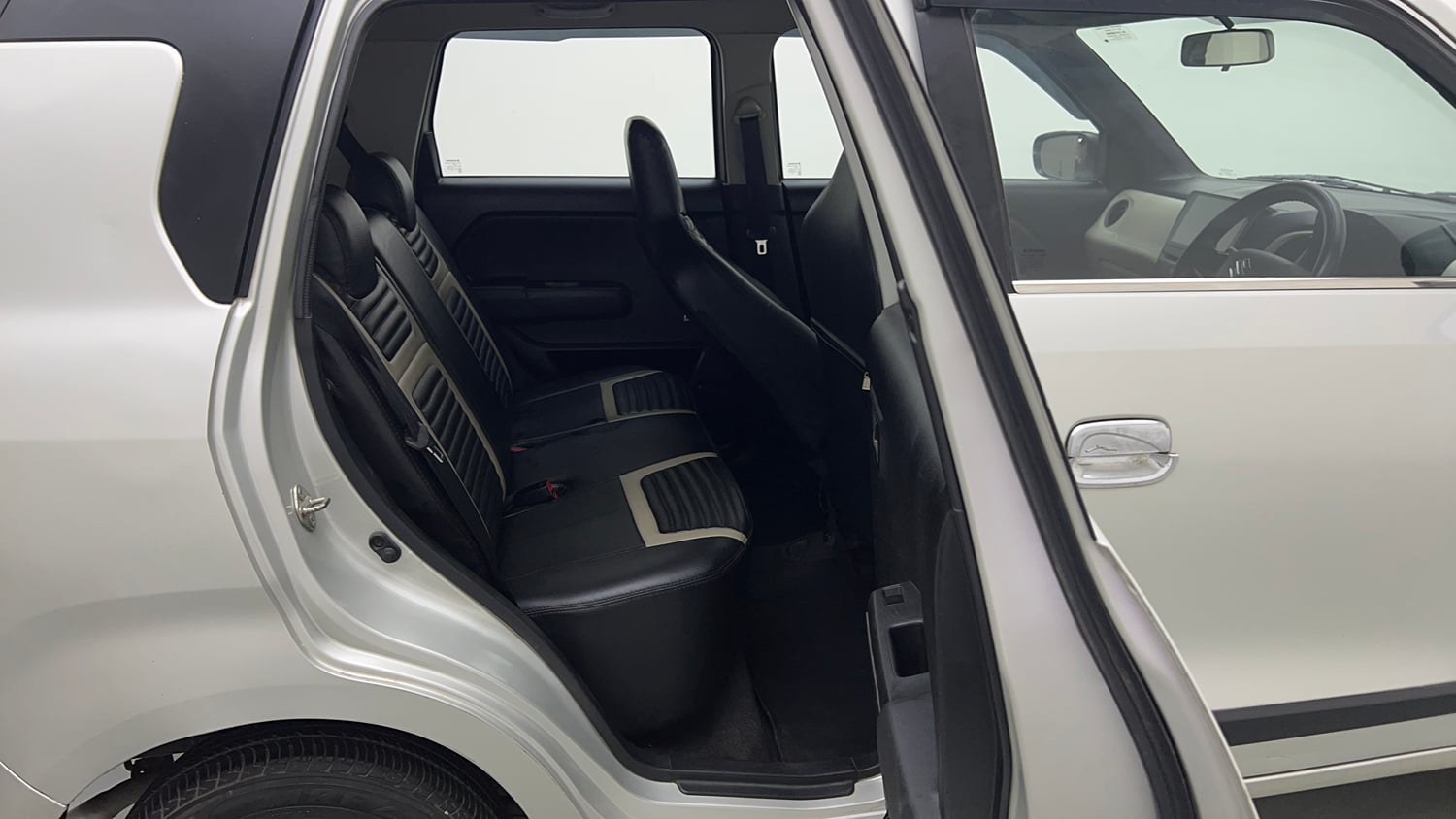 Used 2019 Maruti Suzuki Wagon R VXi 1.2 Petrol Manual interior RIGHT SIDE REAR DOOR CABIN VIEW