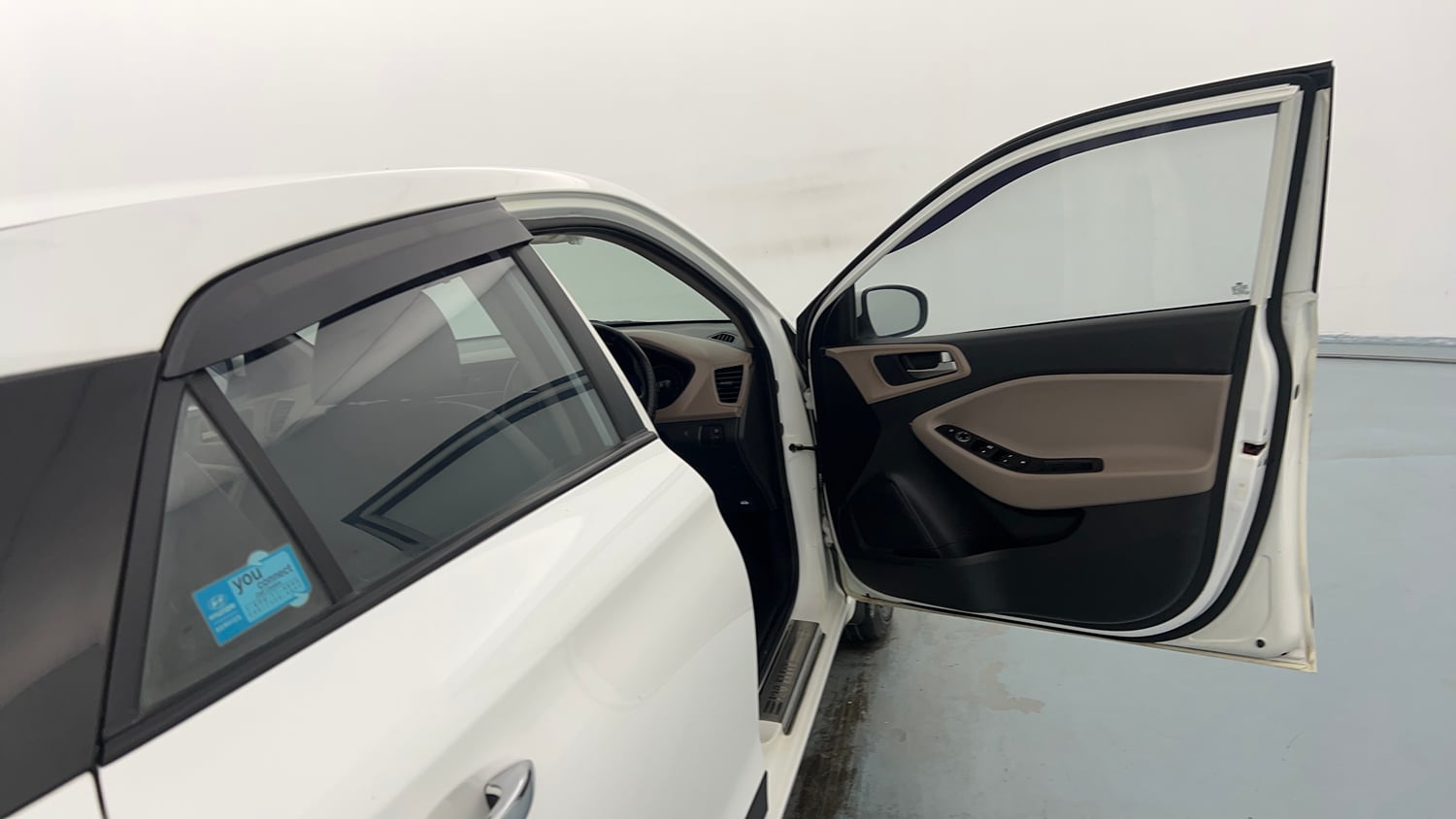 Used 2020 Hyundai Elite i20 Sportz Plus 1.2 Petrol Manual interior RIGHT FRONT DOOR OPEN VIEW