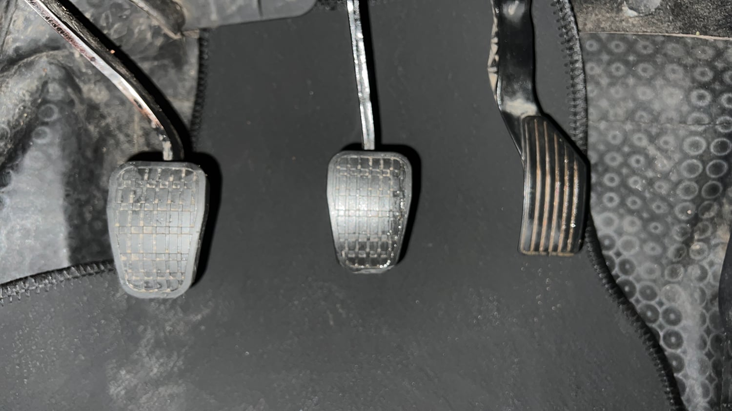 Used 2022 Tata Punch Accomplished MT Petrol Manual interior PEDALS VIEW