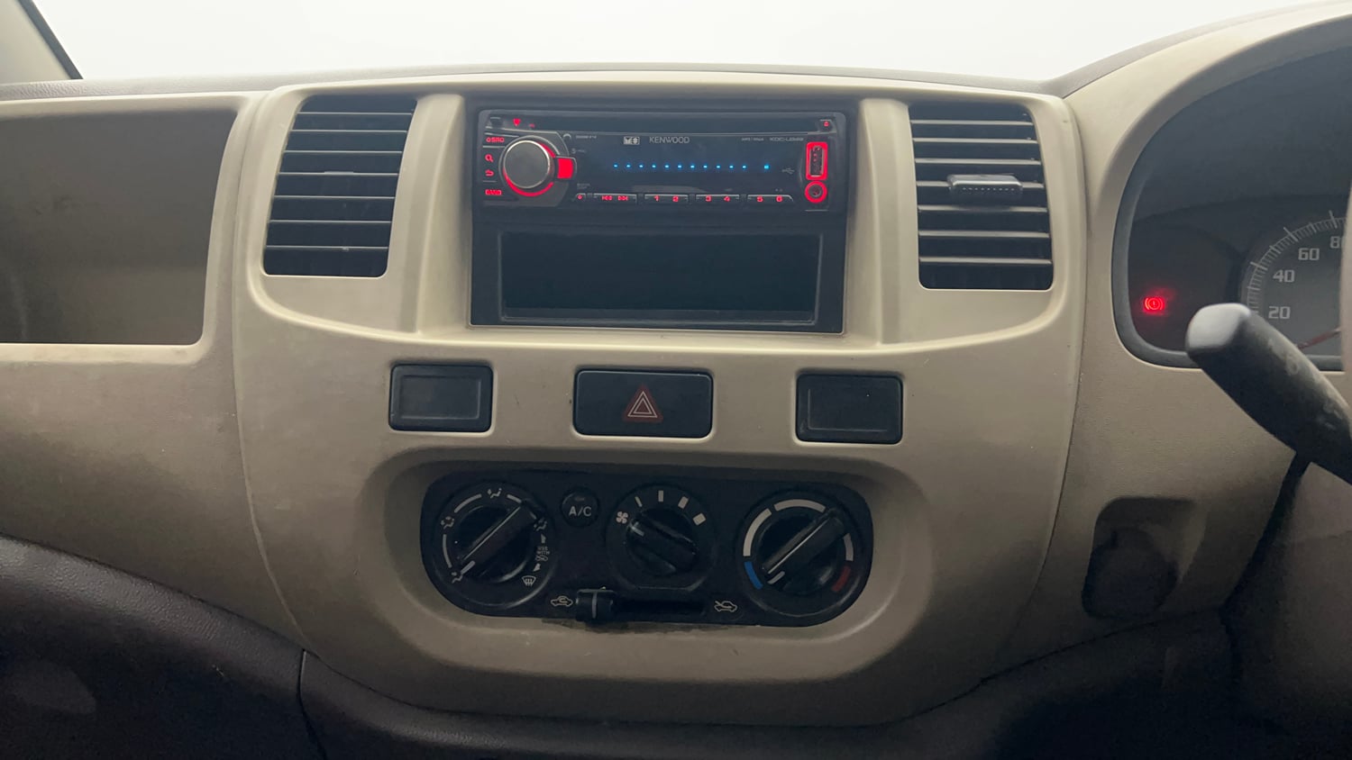 Used 2012 Maruti Suzuki Estilo LXi BS-IV Petrol Manual interior MUSIC SYSTEM & AC CONTROL VIEW