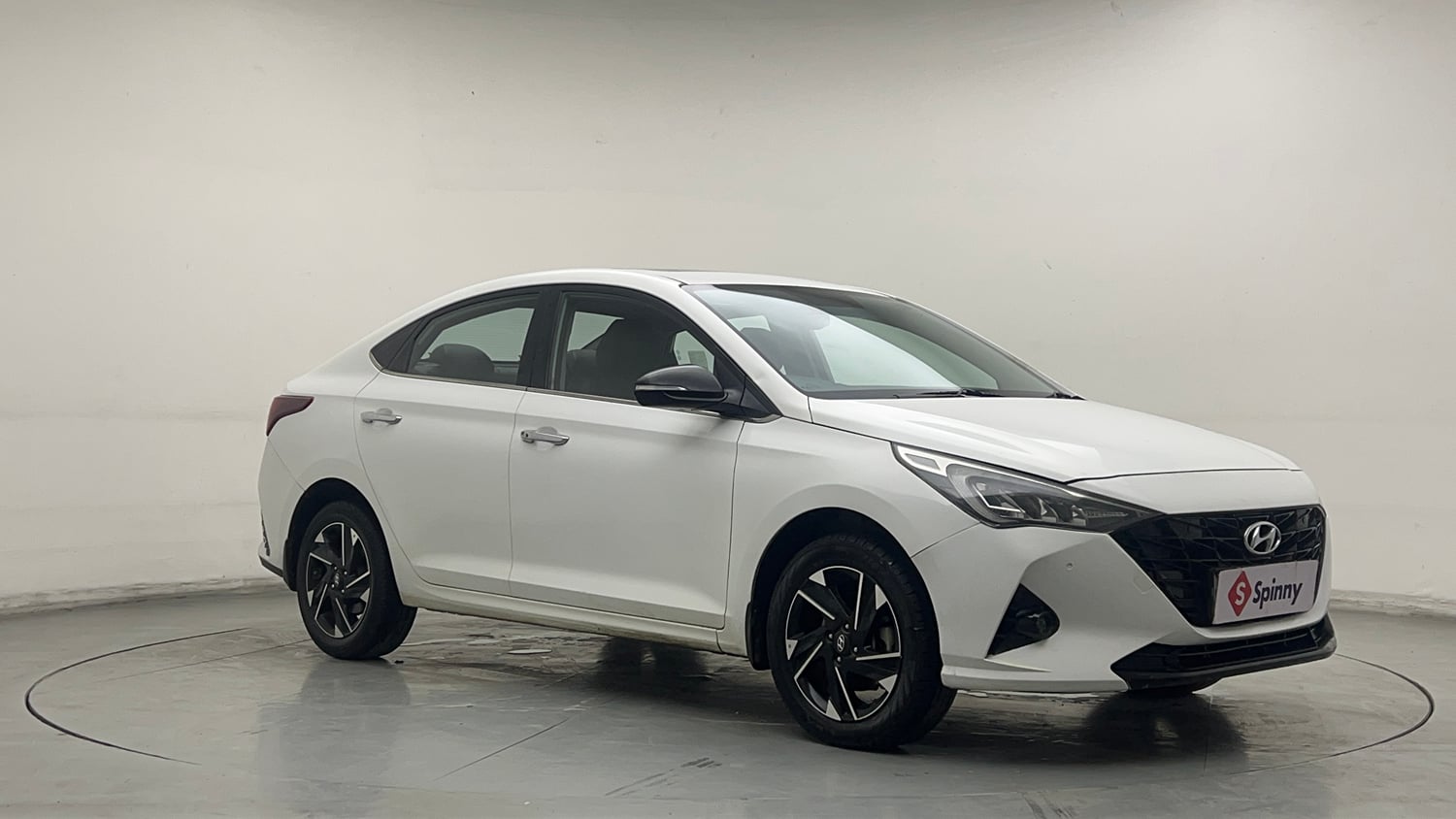 Used 2021 Hyundai Verna SX (O) 1.0 Turbo DCT Petrol Automatic exterior RIGHT FRONT CORNER VIEW